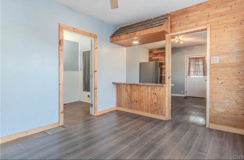 Building Photo - 148 W Main St