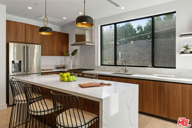 Building Photo - 2915 Avenel Terrace