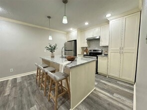 Building Photo - 7313 Gulf Fwy