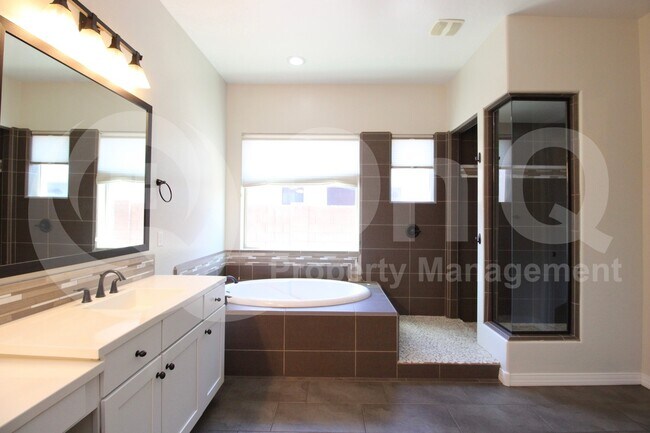 Building Photo - 3469 E Orleans Dr
