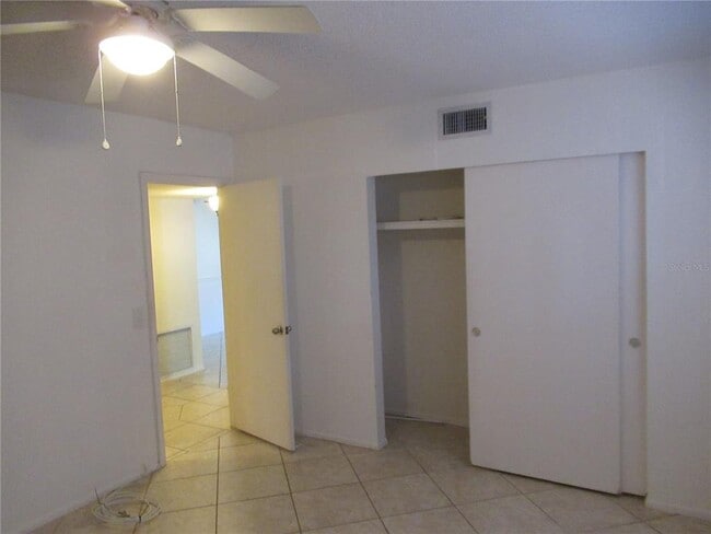 Building Photo - 2402 Ecuadorian Way