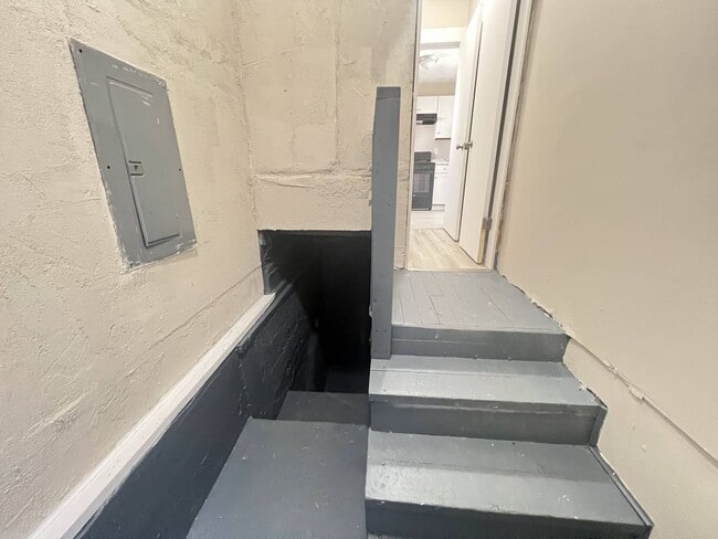 Building Photo - 2 Bed 1 Bath Springfield, MO