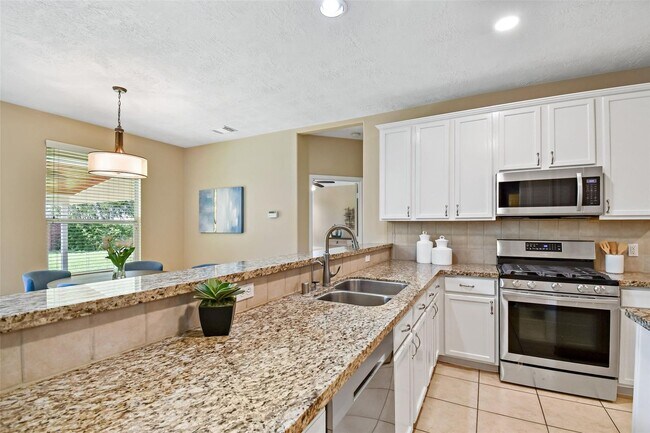 Building Photo - Beautifully Updated Home in Sugar Land’s S...