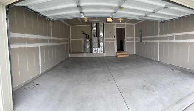 Building Photo - 1619