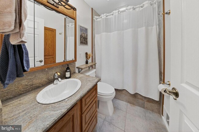 Building Photo - 1726 Glastonberry Rd