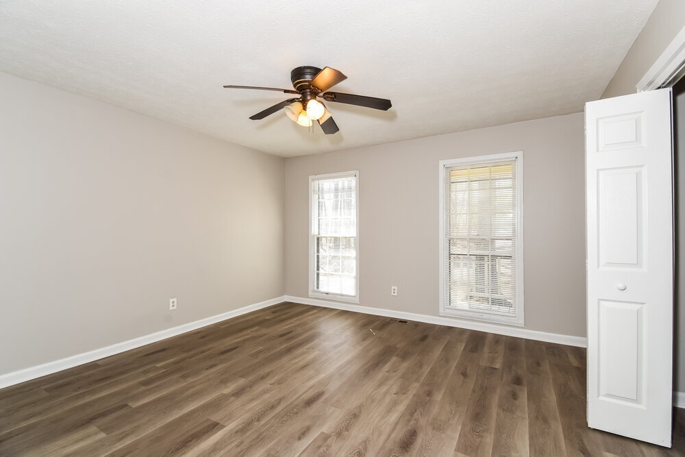 Building Photo - 6390 Queens Rd