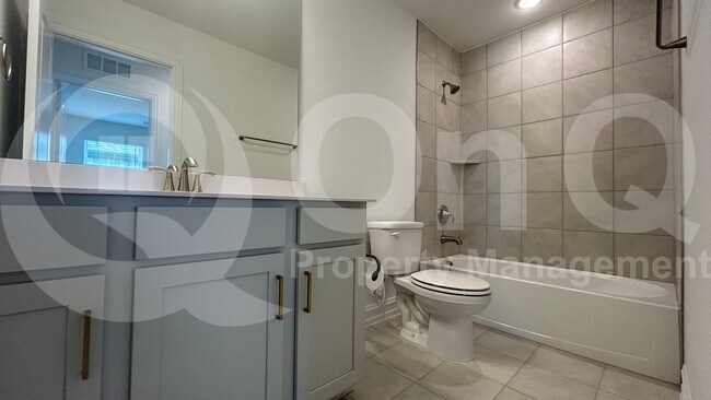Building Photo - 244 Kistler Dr
