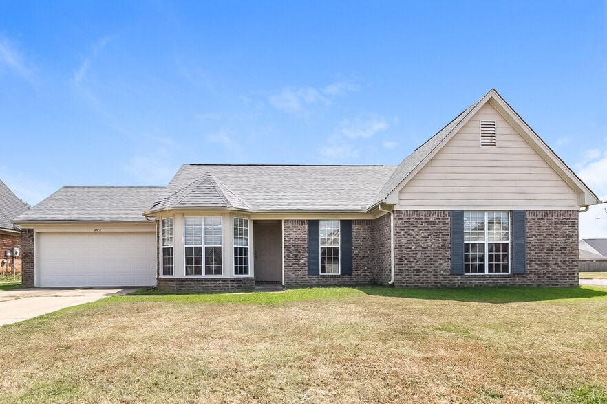Primary Photo - 1649 Cherry Creek Dr