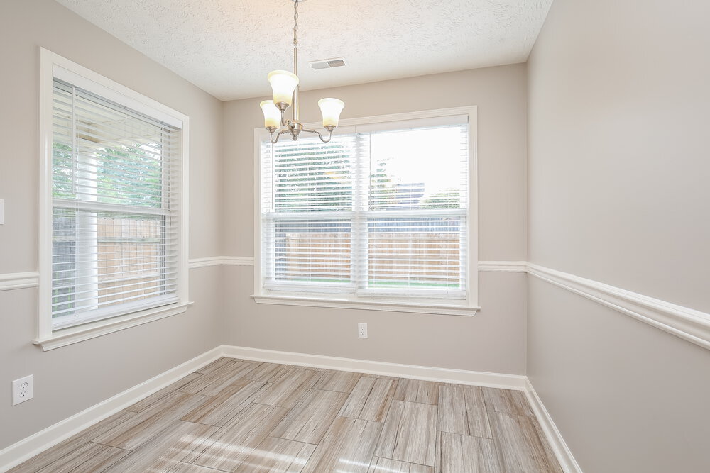 Building Photo - 1632 Beaconcrest Cir