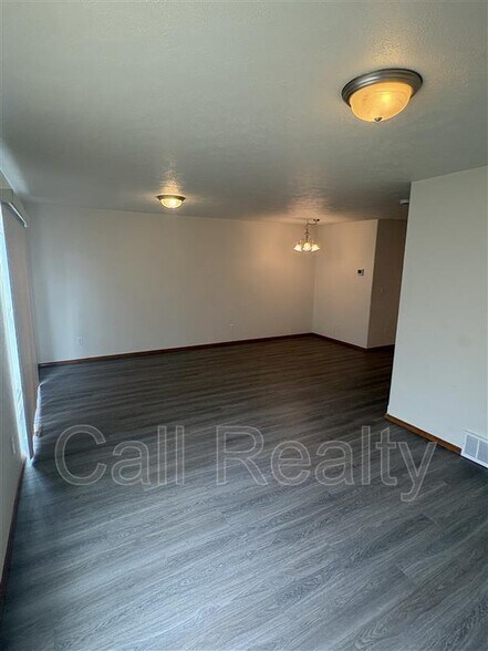 Building Photo - 18716 E Augusta Ct