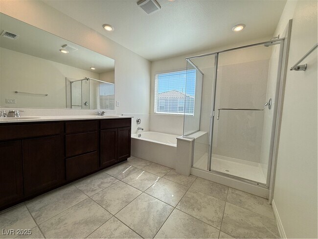 Building Photo - 8159 Guadiano Ave
