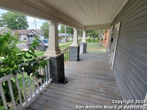 Building Photo - 615 Delmar St