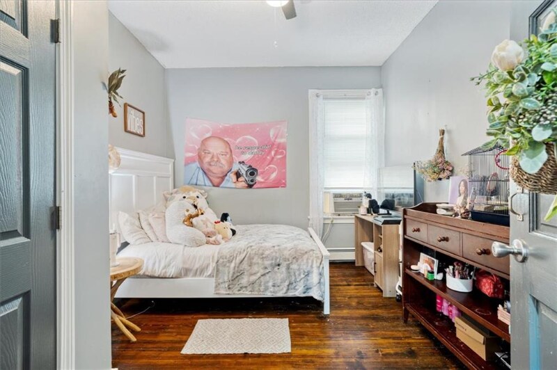 Building Photo - 249-251 Orms St