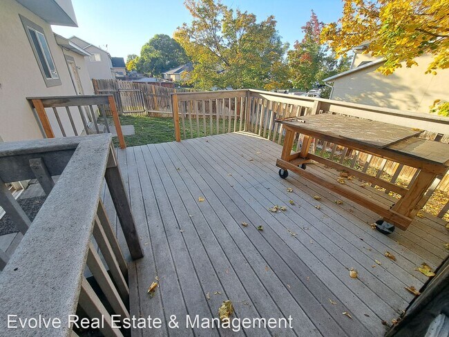 Building Photo - 3 br, 2.5 bath House - 469 E 250 N