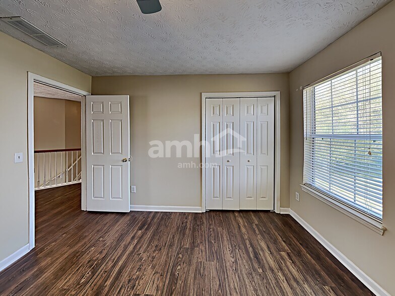 Building Photo - 714 Baskins Cir