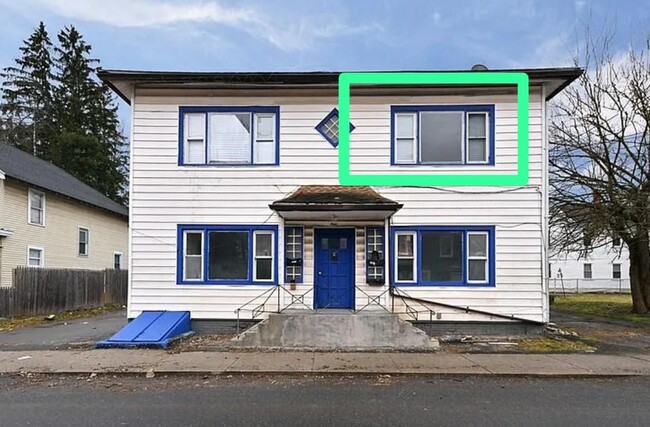 Primary Photo - 9 Warren St