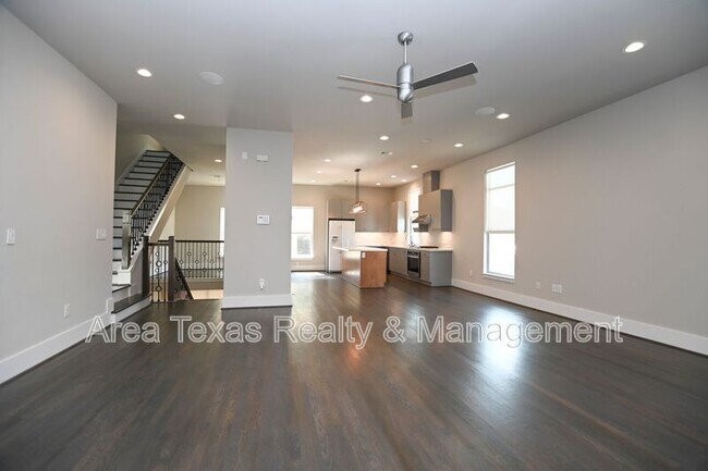 Building Photo - 2220 Portsmouth St