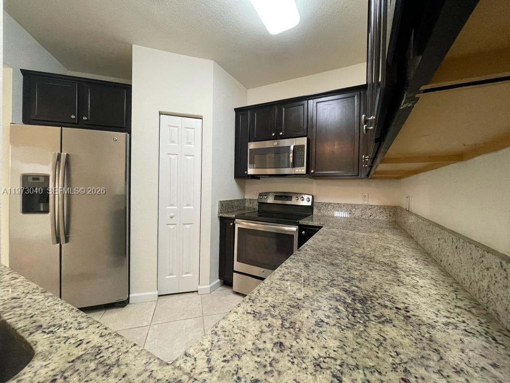 Building Photo - 10600 NW 88th St