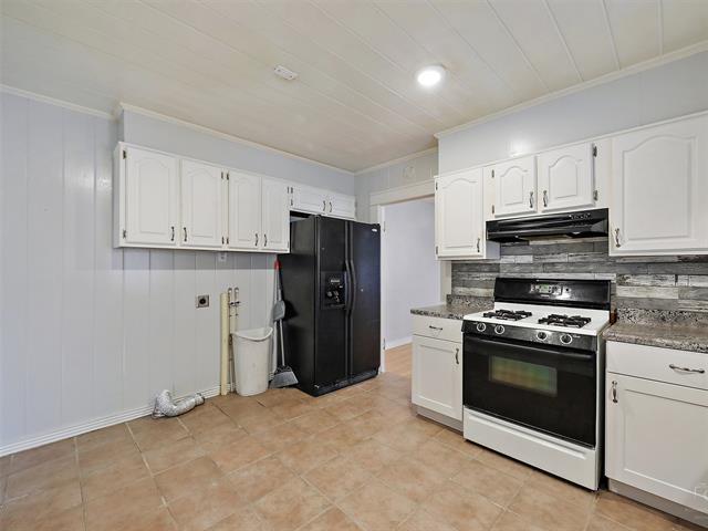 Building Photo - 105 E Hunt St