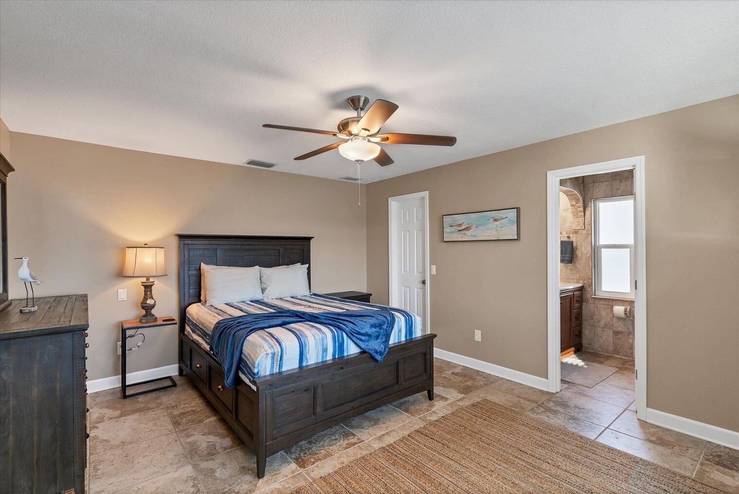 Building Photo - 15826 Aqua Cir