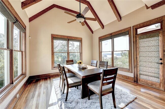 Building Photo - 3151 Winding Lake Dr