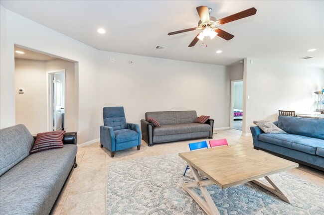 Building Photo - 1625 City Nights Wy