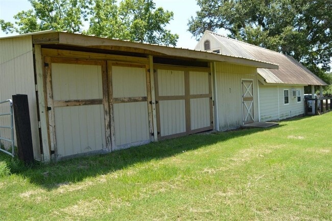 Building Photo - 1410 Field Store Rd