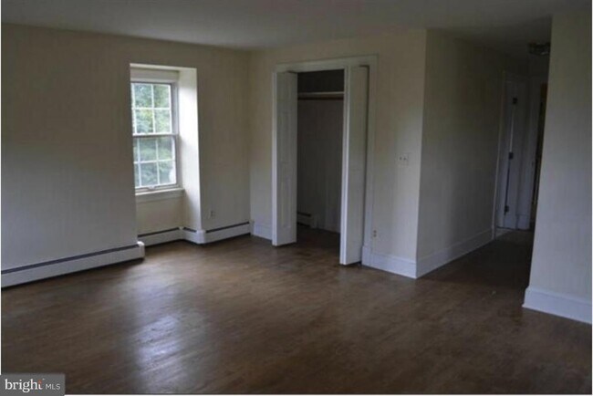 Building Photo - 15537 Carroll Rd