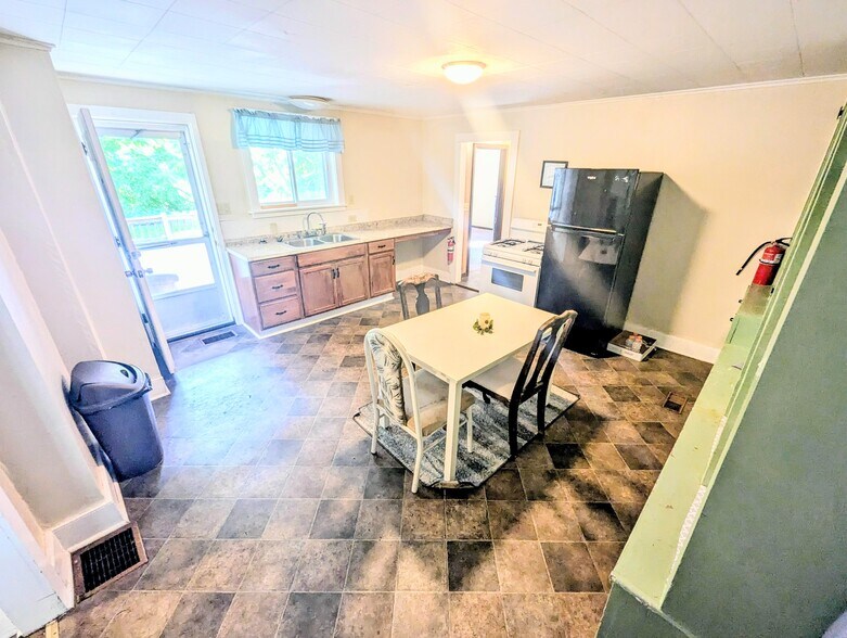 Kitchen - 6 Green St