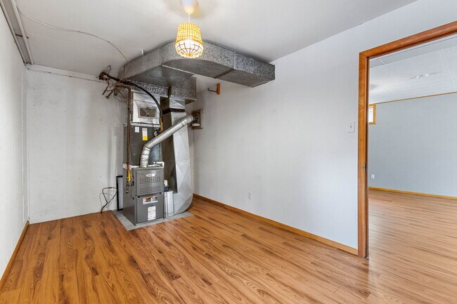 Building Photo - 2230 Jasper Way NW