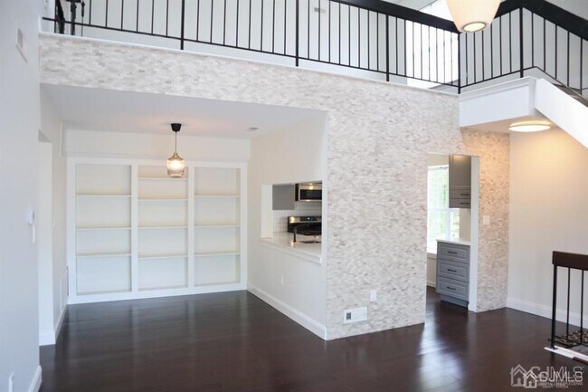 Building Photo - 1306 Commons at Kingswood Dr