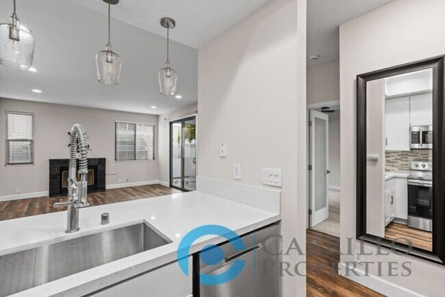 Building Photo - 2236 River Run Dr