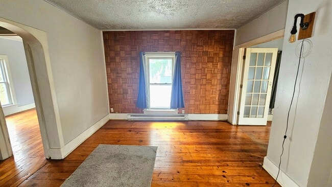 Building Photo - 490 Grand St