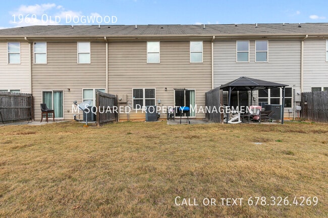 Building Photo - 1969 Old Dogwood