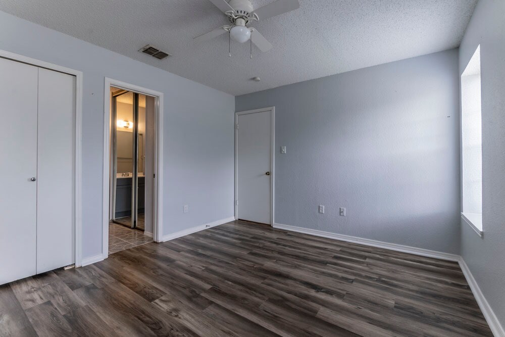 Building Photo - 10254 Dover Rdg