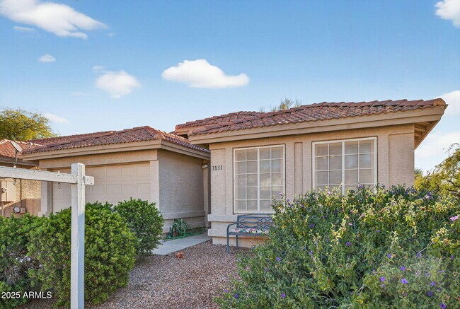 Building Photo - 1831 E Lindrick Dr