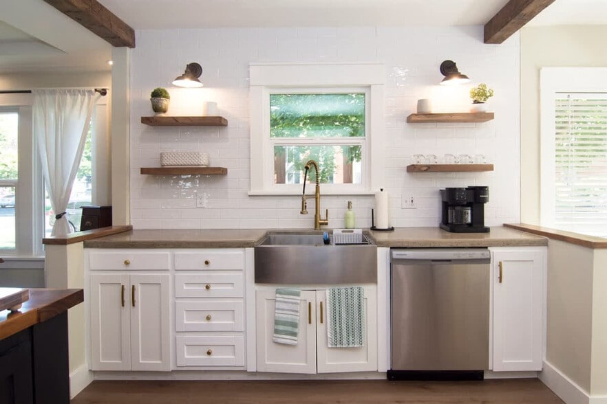 Building Photo - 1924 Cleveland Blvd