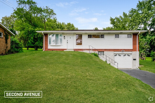 Building Photo - 642 Garden City Dr