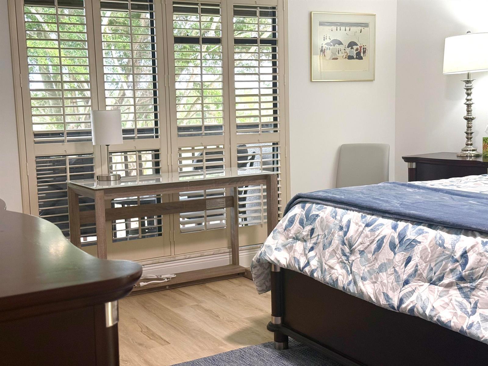 Building Photo - 464 Brackenwood Ln S