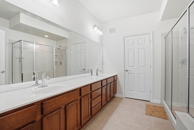 Building Photo - 6633 Jefferson Garden Ct