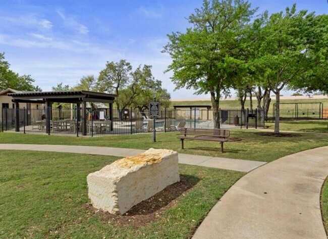 Building Photo - 2437 Lyla Ln