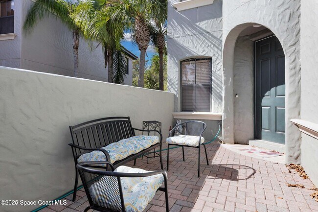 Building Photo - 3156 Via Palma Ln