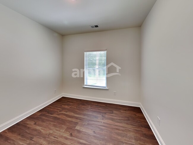 Building Photo - 269 Pecan Dr