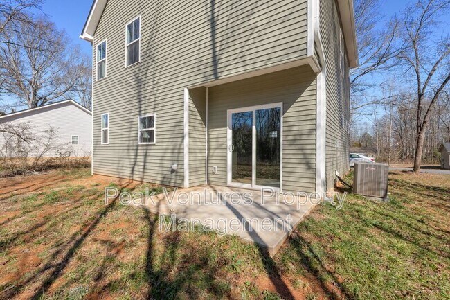 Building Photo - 117 Norbert Ln