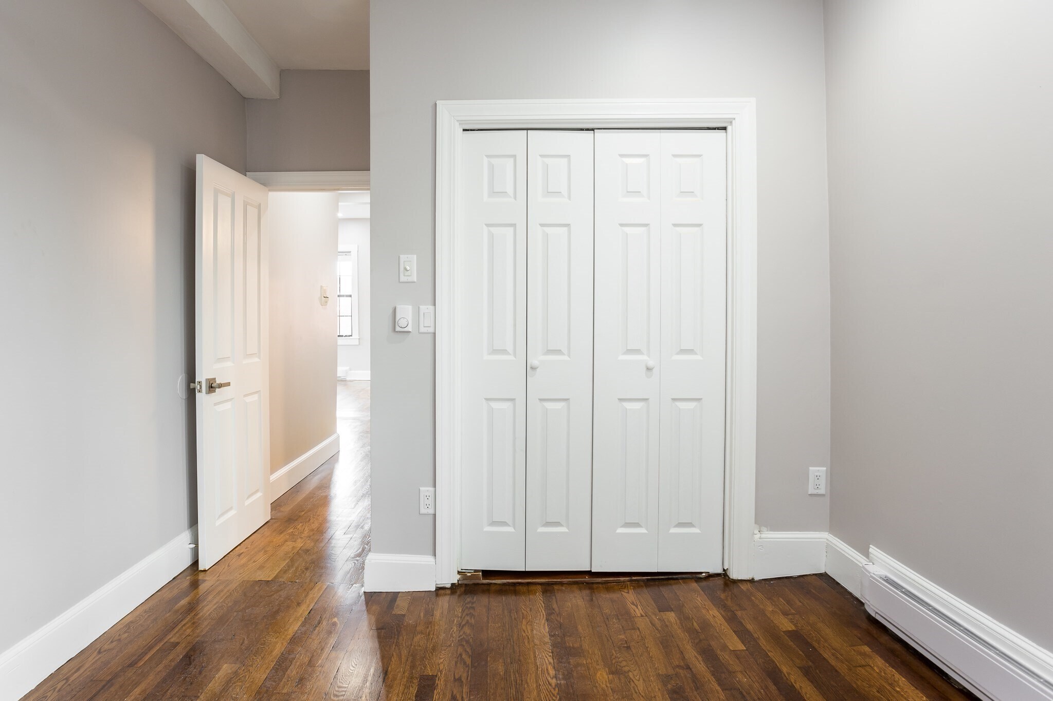 Building Photo - 534 Tremont St