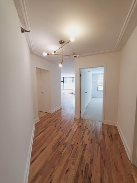 Building Photo - 401 E Ontario St