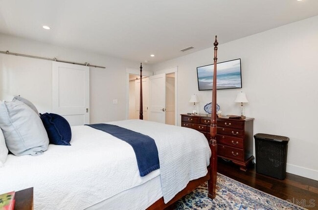 Building Photo - 455 J Ave