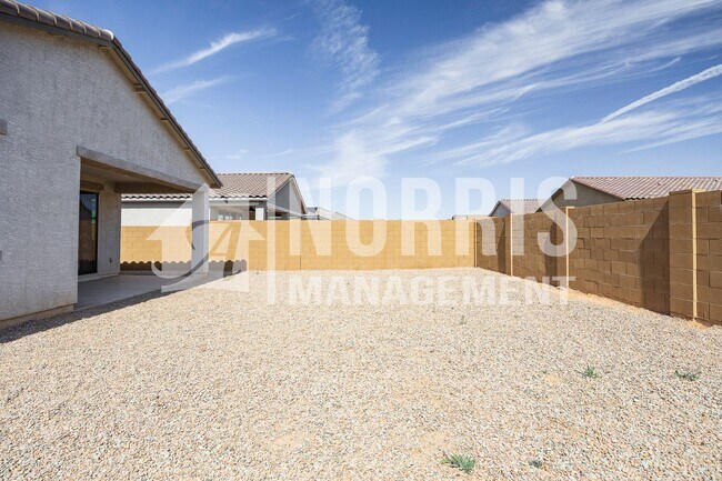 Building Photo - Beautiful Almost Brand New Home in Villago!