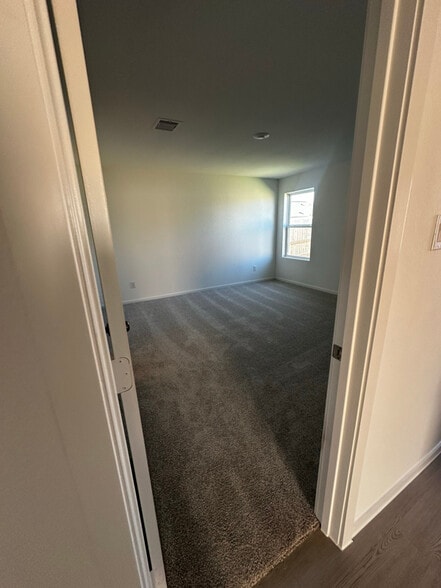 Building Photo - 2423 Imperial Jade Dr