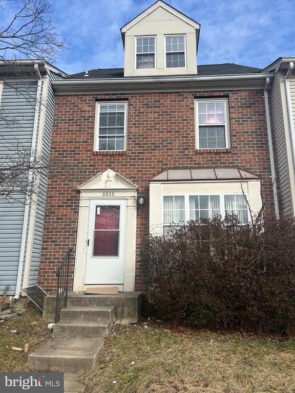 Building Photo - 3325 Midland Ct
